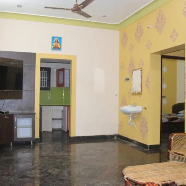 Royal Peters Holiday Homes, Main Falls, Coutralam, hôtel à Courttalam