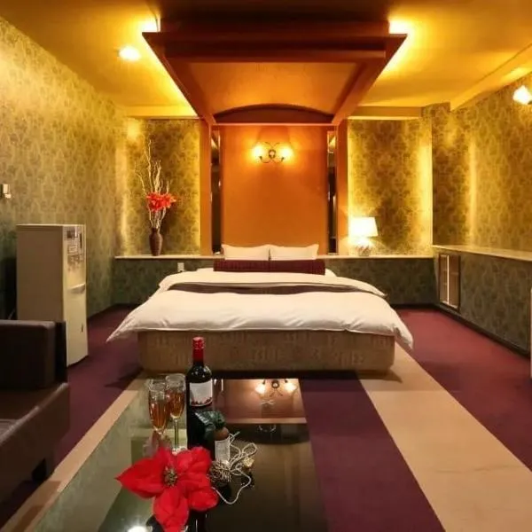HOTEL the ROOMS - Couple's Hotel, hotel in Beppu