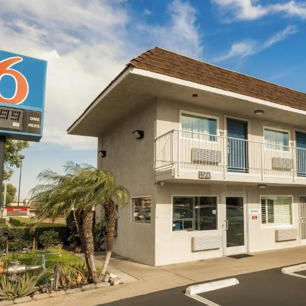 Motel 6 Ontario Airport, hotel v destinaci Ontario
