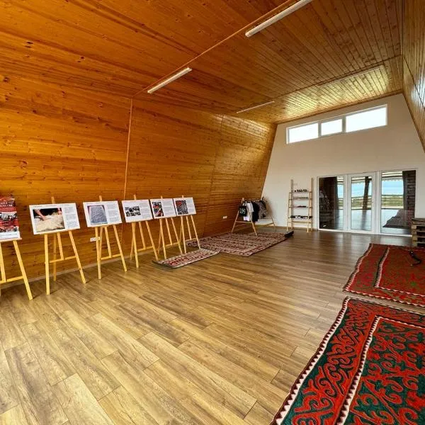KYZYL-TASH Agrofarm, hotel in Egilik