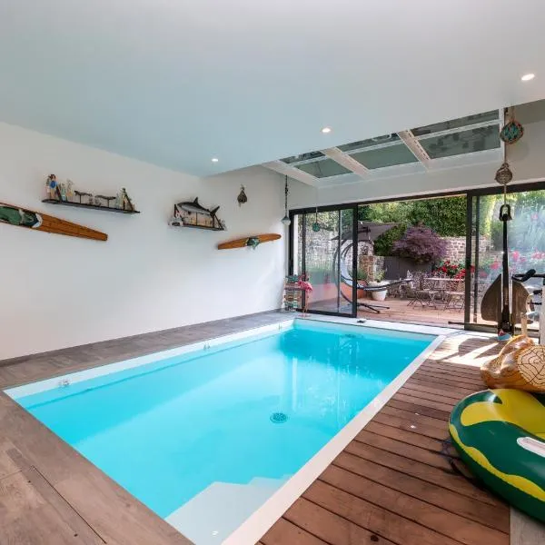 Chambre - Spa - Piscine - Sauna, hotel din Brech