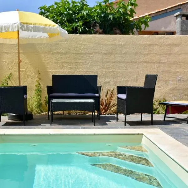 Chambre chez l'habitant avec Piscine, hotel v destinaci Bessan