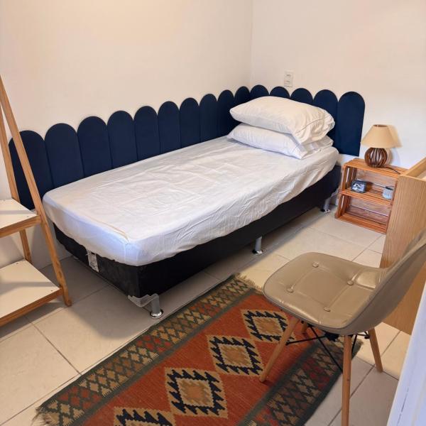 Quarto de solteiro em casa familiar