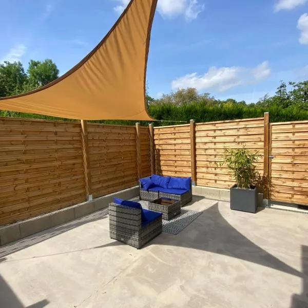 Jolie maison Margnotine avec cour & parking privés, hotel in Margny-lès-Compiègne