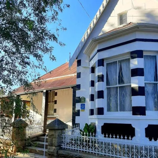 Cathys Guesthouse 1, hotel en Cradock