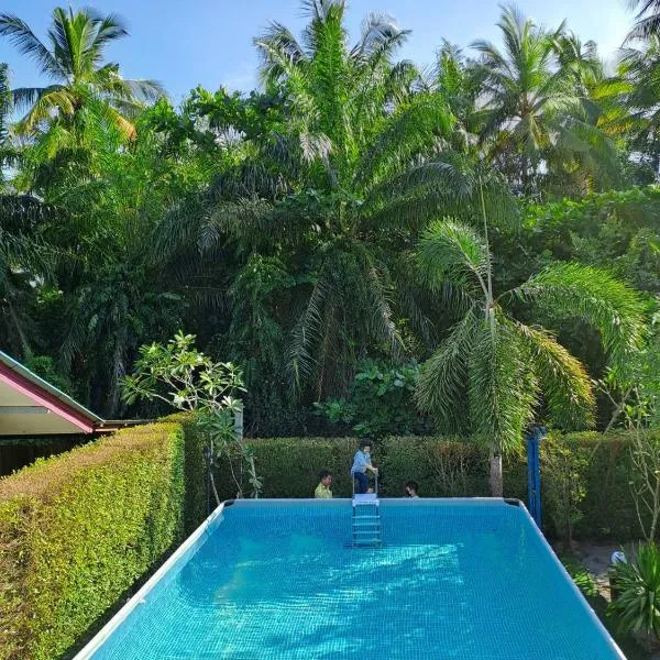 Amantra homestay & village, hotel v destinaci Surat Thani
