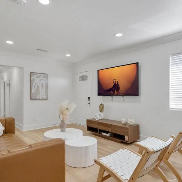 Scandinavian Design - Top Unit - Games - Sleeps 10