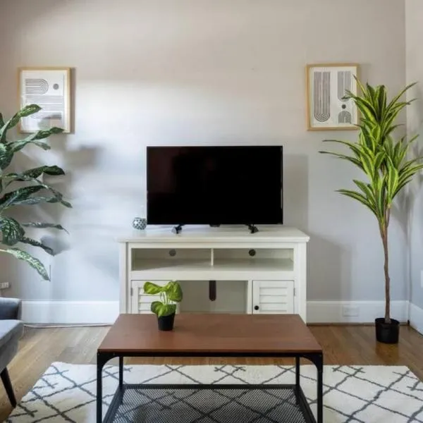 Charming Theater District 1Br, khách sạn ở Boston