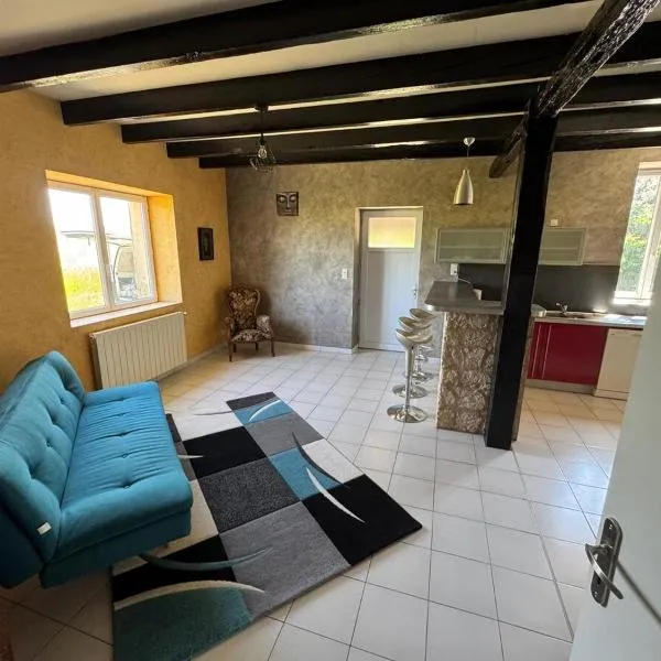 Country home, hotel in Cours