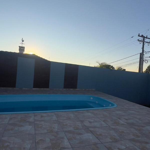 Casa com 6 quartos churrasqueira e piscina