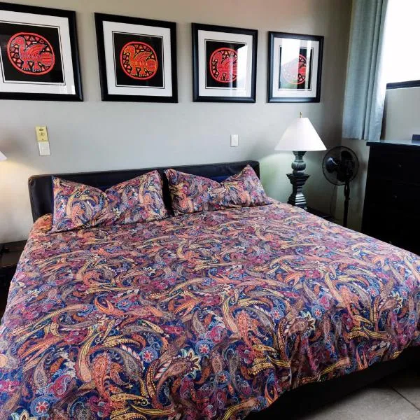 Enjoy AC in the Penthouse at Inn Ajijic, hotel in Ajijic