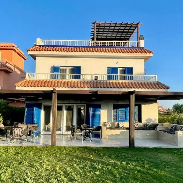 4-Bedroom Ghazalla Bay Villa, hotel v destinaci El Alamein