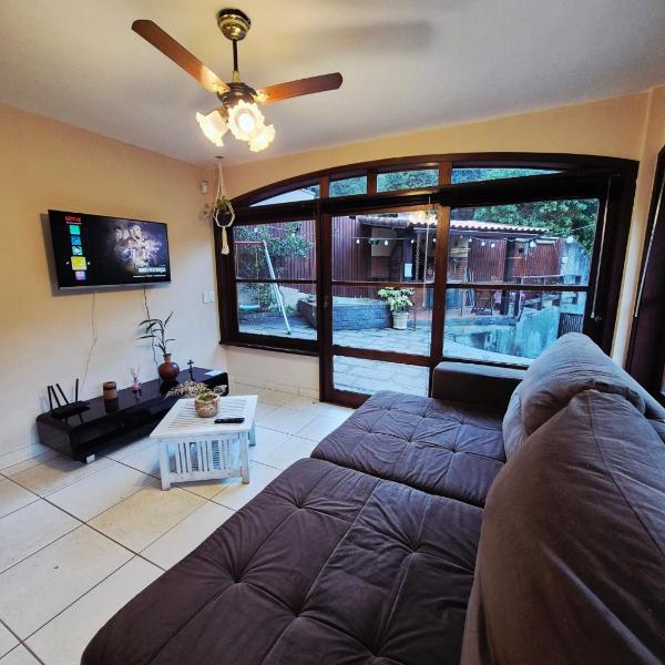 Aconchego de Itaipava - casa de 3 quartos, equipada, área kids, jacuzzi, pet friendly, churrasqueira, em meio a Natureza e próximo ao centro do bairro - Foto 5