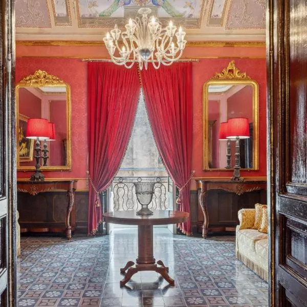 Palazzo Di Lorenzo - Exclusive Palace with Panoramic Terrace and Minipool, hotel in Noto