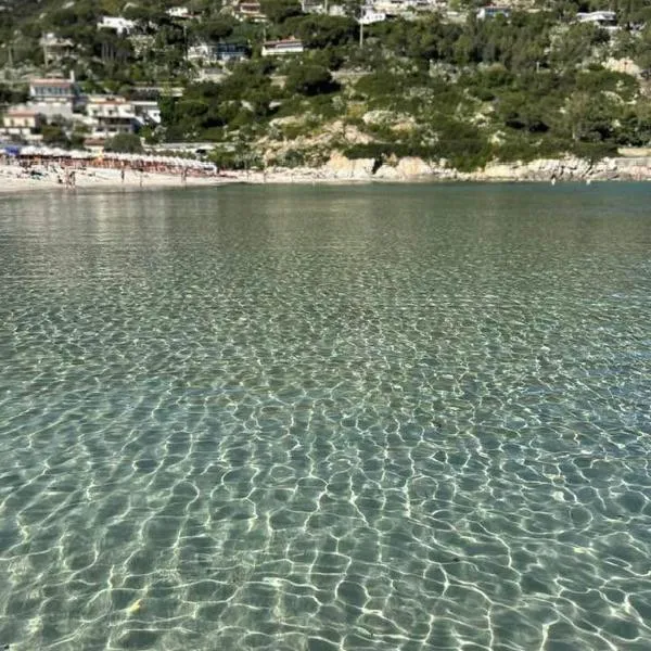 Appartamento Marisa1 a 200mt dalla spiaggia, hotel en Fetovaia