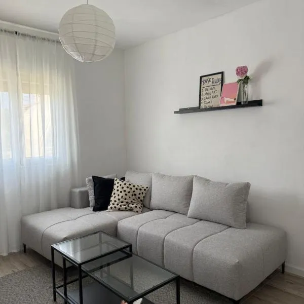 Cloud 9 Apartment, hotel v destinaci Lajkovići
