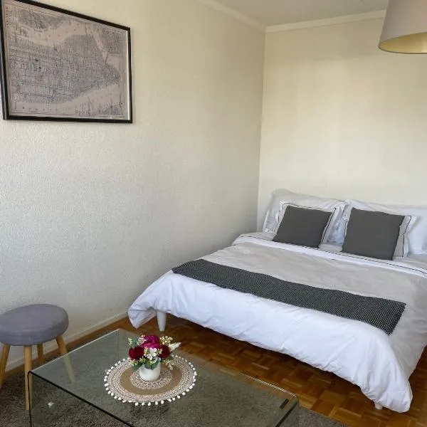 Beautiful studio 2 minutes from Lausanne Train Station, hotel v destinaci Lausanne