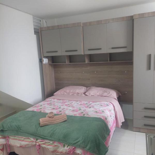 Studio Cama Queen 8 min do Aeroporto CWB com Garagem - Foto 2