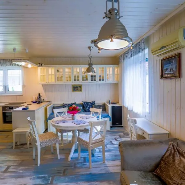 Balaton Row House, hotel v destinaci Tihany