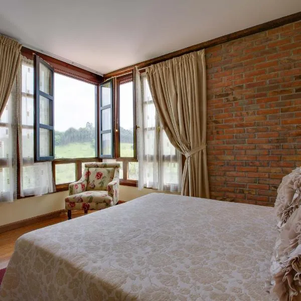 La Casona de la Roza, hotel v destinaci Valbucar