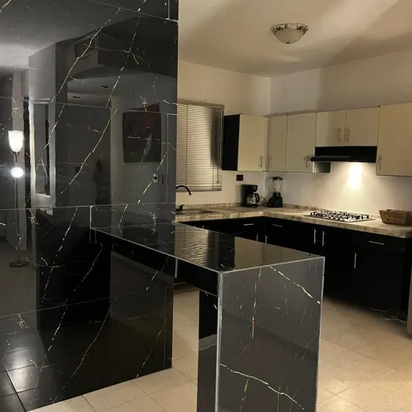 Exclusiva residencia privada con todas las comodidades para trabajar y para tu familia a 7 minutos de parques industriales 4 habitaciones, hotel v destinaci Torreón