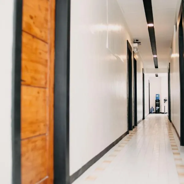 Lix Hotel Surigao, hotel v destinaci Surigao