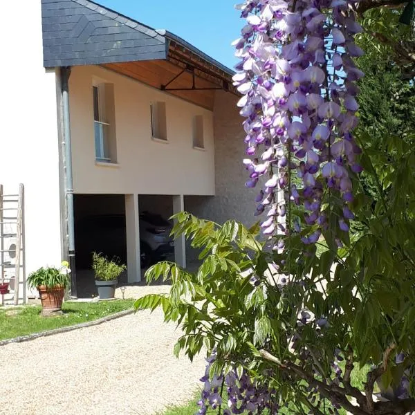 Gite Amanala Poitou, hotel en Saint-Genest-dʼAmbière