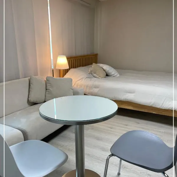 Gangnam Cozy home 7 min to subway, hotel in Seoul