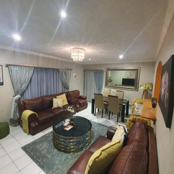 Uvongo Coastal Comfort, hotel in Uvongo Beach