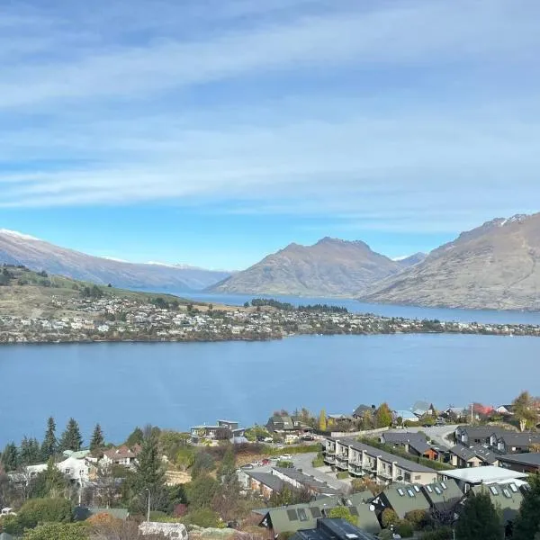 Ming's Lakeside Goldleaf Bnb No 12, hotel v destinaci Queenstown