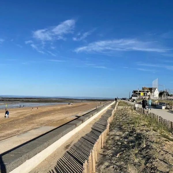 Appartement 100 m de la plage, hotel di Langrune-sur-Mer