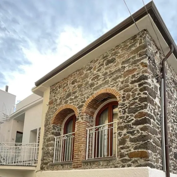 Sa Troppa de sos chentu, hotel v destinaci Dorgali