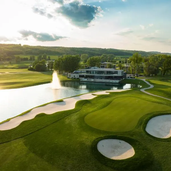 Zala Springs Golf Resort, hotel in Zalacsány