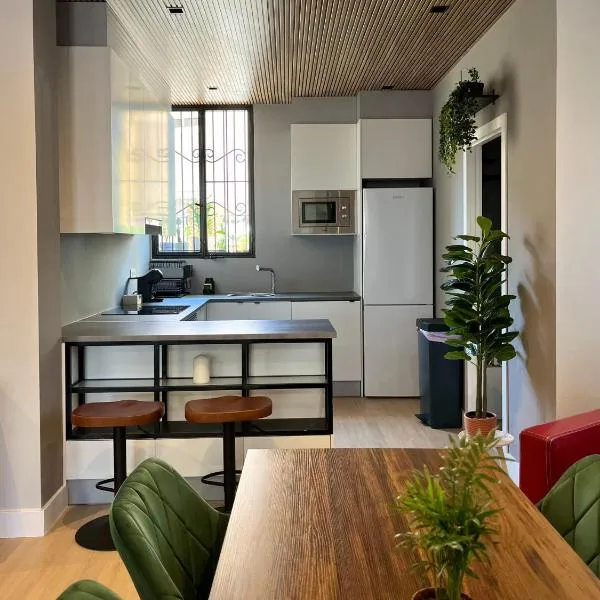 Encantador apartamento boutique a 5 min del metro, hotel v destinácii Bétera