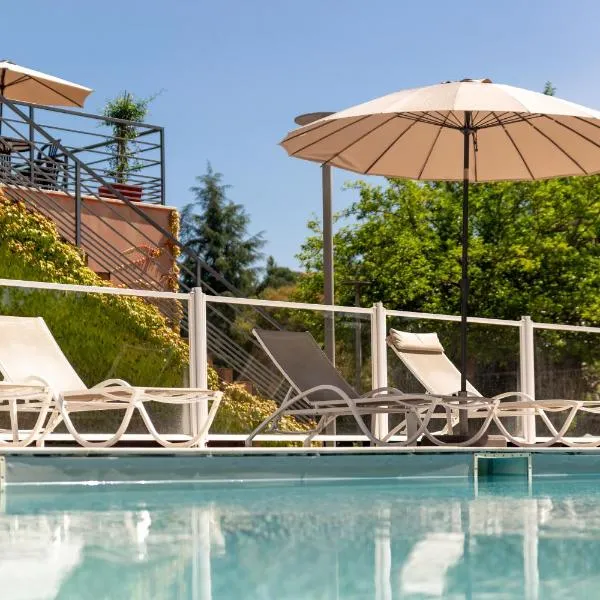 Hôtel & Résidence Lou Paradou Gréoux Les Bains, hotel a Gréoux-les-Bains