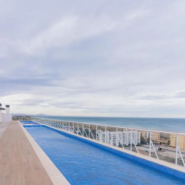 Canet Seaview Gem: Pool & Beach Proximity, hotel v destinácii Canet de Berenguer