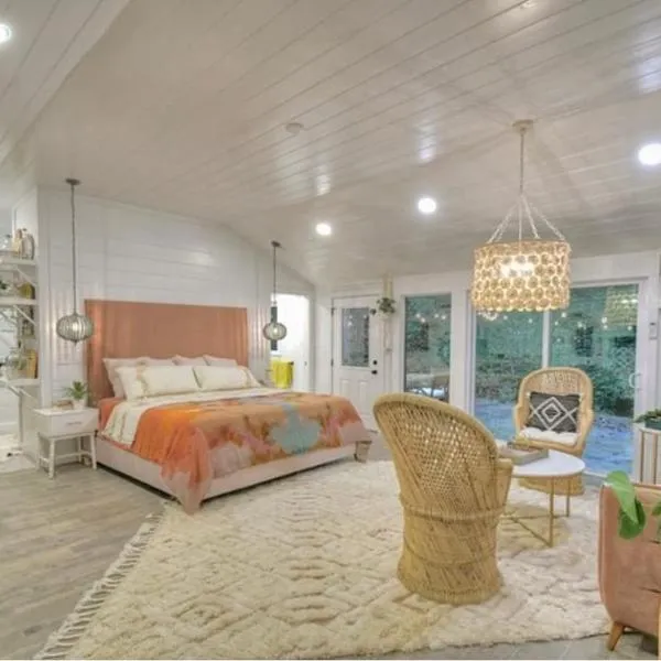 Cozy Couples Getaway, hotel in Morganton