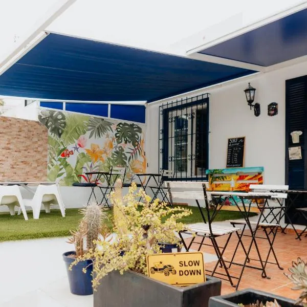 Endless Summer Hostel, hotel in Adeje