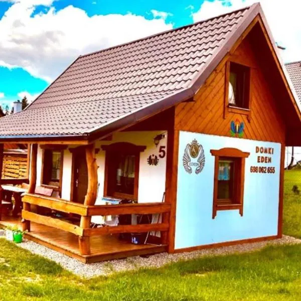 Domek Eden 1 Kaszuby balia sauna alpaki mini zoo, hotel v destinaci Szymbark