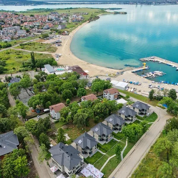 Marina Bay Apartments Kraymorie, hotel em Burgas