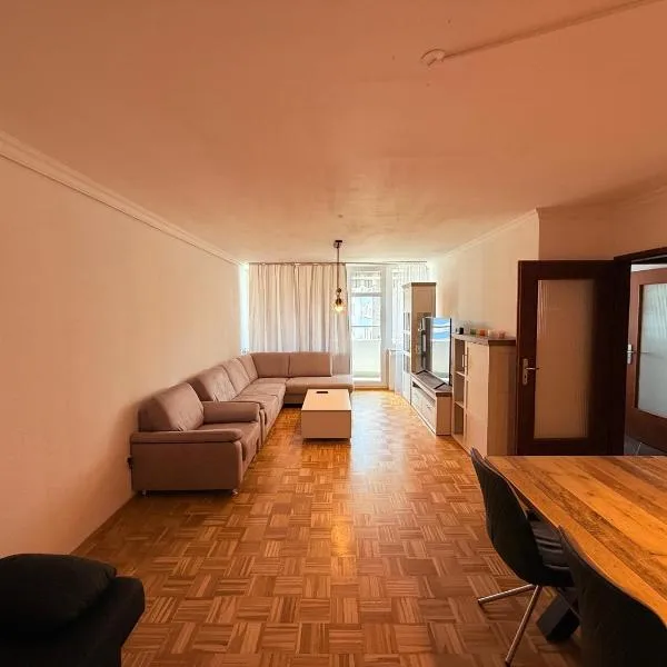 Moderne 3 Zimmer Wohnung, hotel di Monheim
