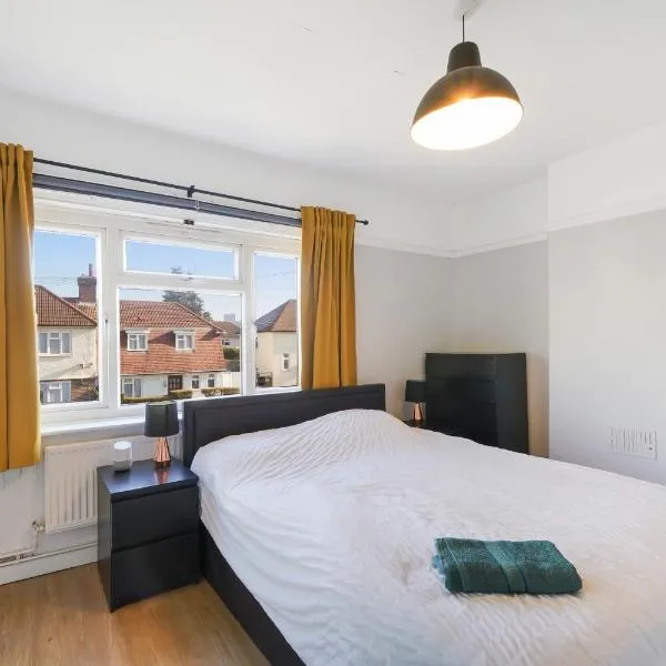The Spot, hotel in Croydon