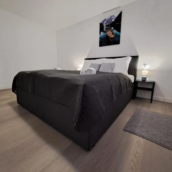 Apartments Orlić - Self check-in with code, WI-FI, Netflix, smart TV, garden, hotel in Zagreb