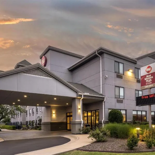 Best Western Plus Castlerock Inn & Suites, hotel a Bentonville