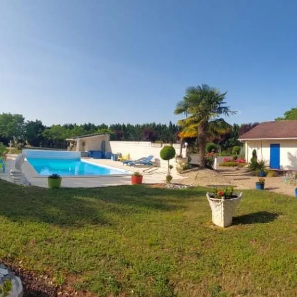 La Galerne, hotel em Neuville-du-Poitou