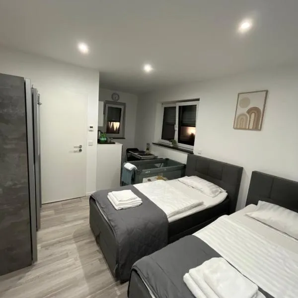 Ferienwohnung Manolya, hotel u gradu Gincburg