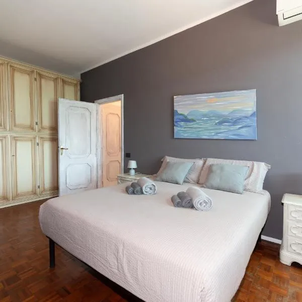 Savona Sea House Apartment with parking, hotel in Savona
