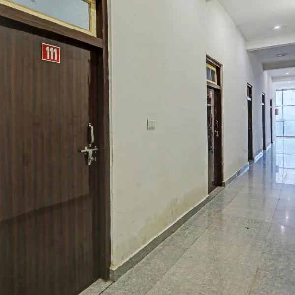 Hotel O THE KING HEAVEN, hotel v destinaci Bhongaon
