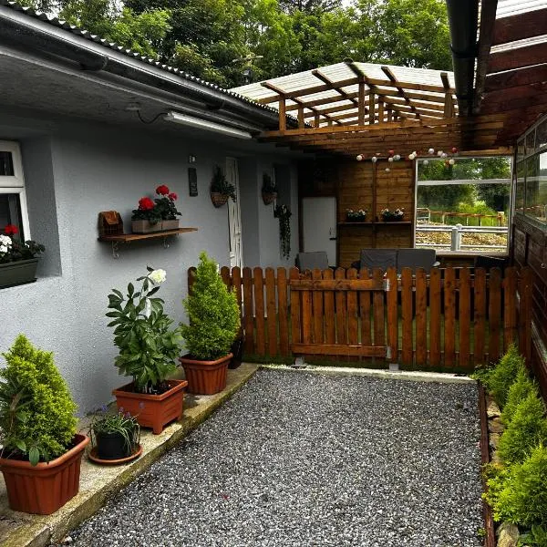 Stardust Getaway Tiny-Home E32AK40, hotel v destinaci Piltown