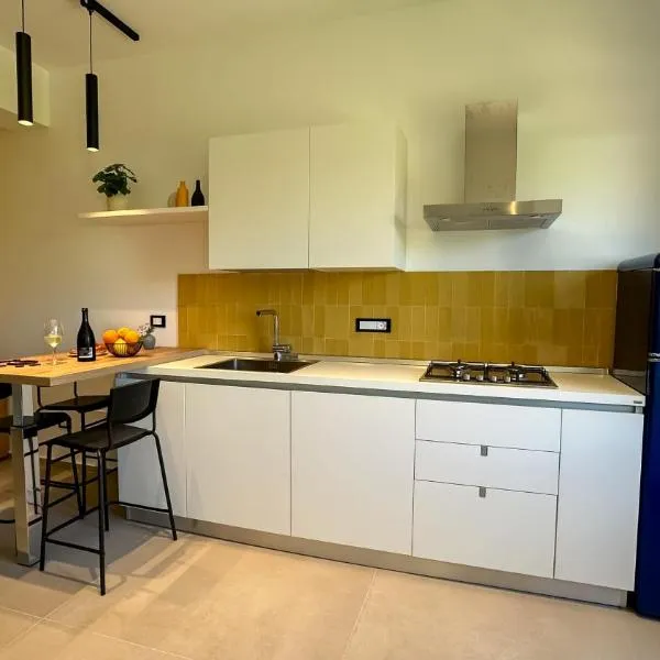 VentunoDodici Oliveri Apartments, hotel Oliveriben